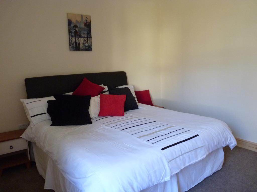 Old Police House Bed & Breakfast Haverfordwest Room photo